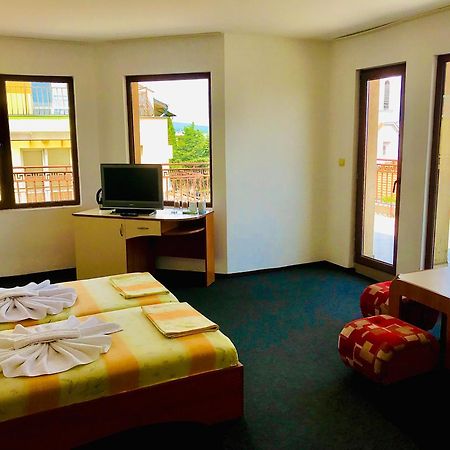 Family Hotel Friends Πριμόρσκο Εξωτερικό φωτογραφία
