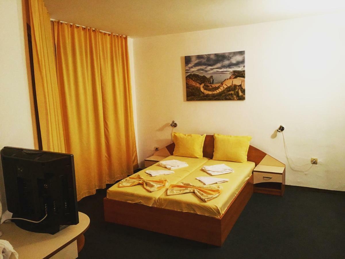 Family Hotel Friends Πριμόρσκο Εξωτερικό φωτογραφία