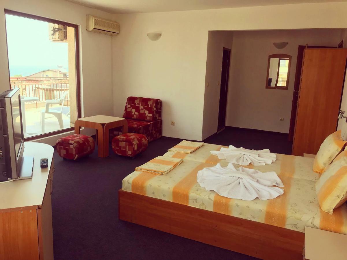 Family Hotel Friends Πριμόρσκο Εξωτερικό φωτογραφία