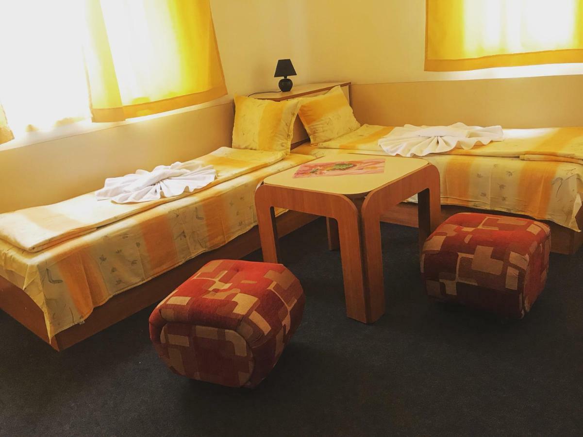 Family Hotel Friends Πριμόρσκο Εξωτερικό φωτογραφία