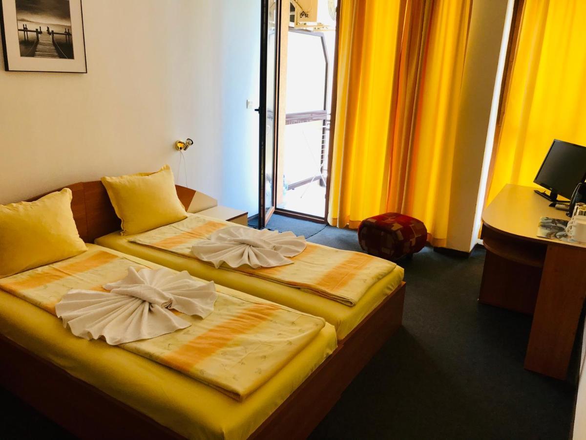 Family Hotel Friends Πριμόρσκο Εξωτερικό φωτογραφία